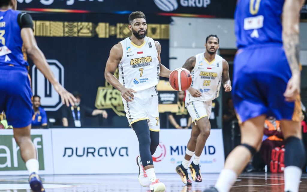 Pelita Jaya Jakarta vs Tangerang Hawks dan Debut Mike Singletary di Playoffs IBL 2025

