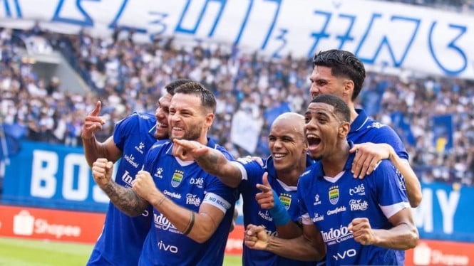 PERSIB Buka Musim dengan Kemenangan 2-0 atas Semen Padang