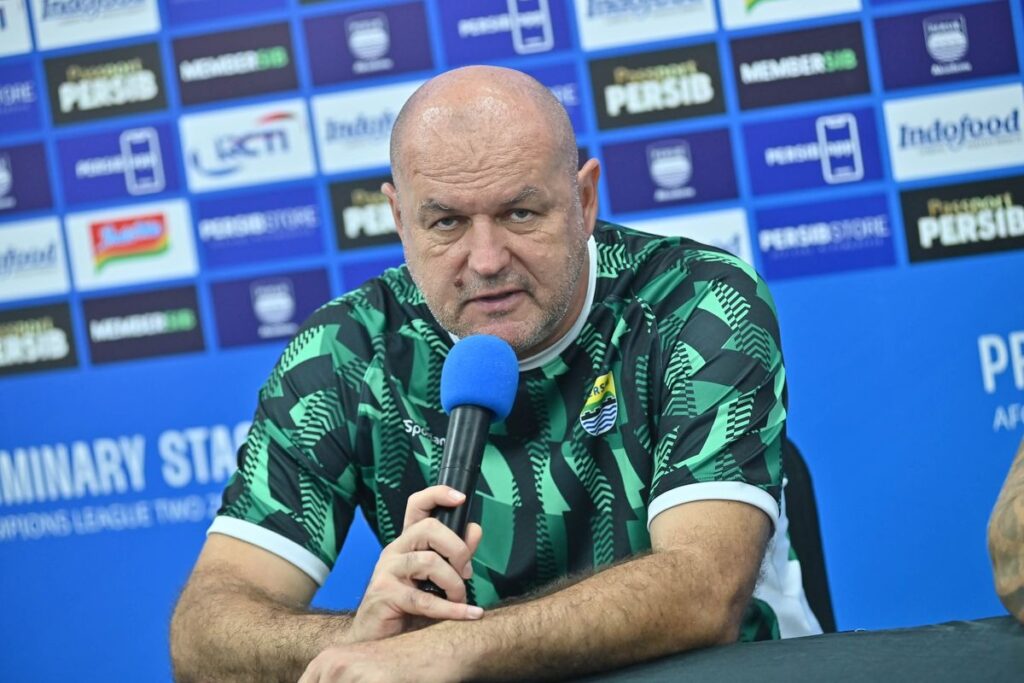 Persib Menang atas Manila Digger, Hodak Kecewa Performa Tim
