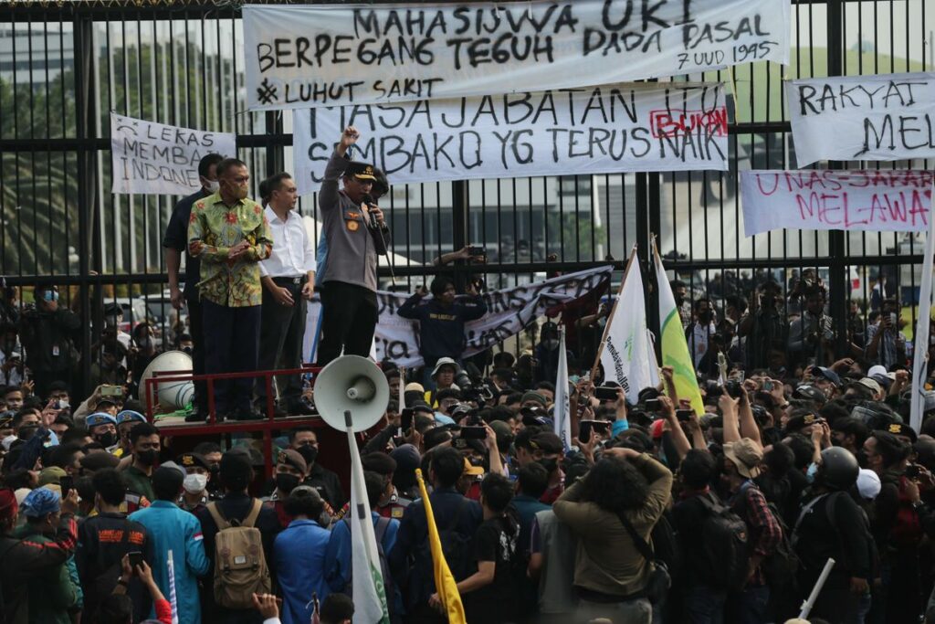 Mahasiswa Batal Demo di Jakarta, Fokus Isu gaji DPR