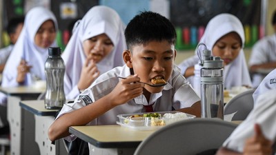 Program Makan Bergizi Gratis Dievaluasi, Mungkinkah Dihentikan?
