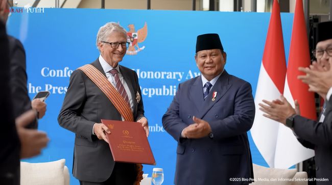 Prabowo Anugerahi Bintang Jasa Utama untuk Bill Gates