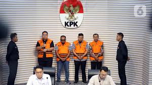 KPK Tahan 4 Tersangka Baru Korupsi Dana Hibah Jatim