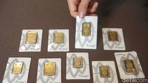 Emas Antam Pecah Rekor! Tembus Rp2.239.000 Hari Ini