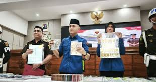 Jeritan Gubernur, Korupsi Desa: Dilema Keuangan Daerah