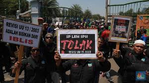 Gelombang Aksi Buruh: Menolak Revisi Kontroversial RUU Ketenagakerjaan