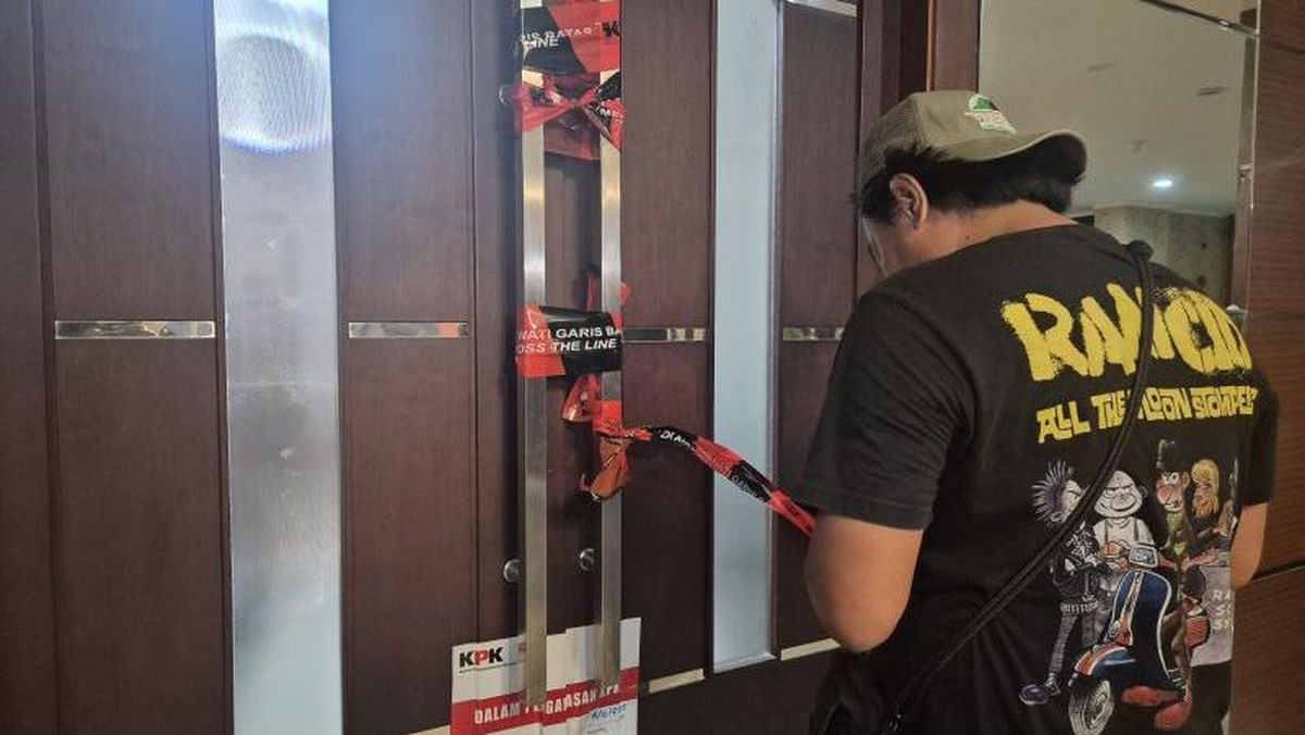 OTT KPK Massal: Bupati Bekasi & 24 Orang Lainnya Terjaring