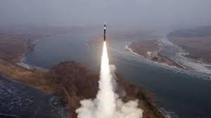 Kim Jong Un Luncurkan Rudal Hipersonik, Asia Pasifik Tegang